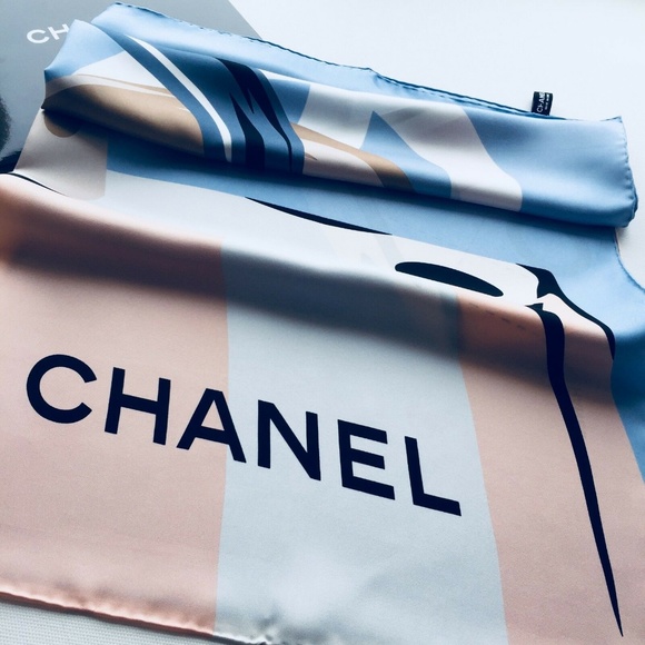 Chanel Accessories - 100% Silk NEW CHANEL Logo Lock Keys Print Scarf